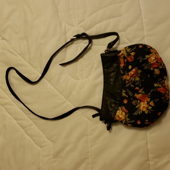 Spring small floral purse - Picture 2 of 5